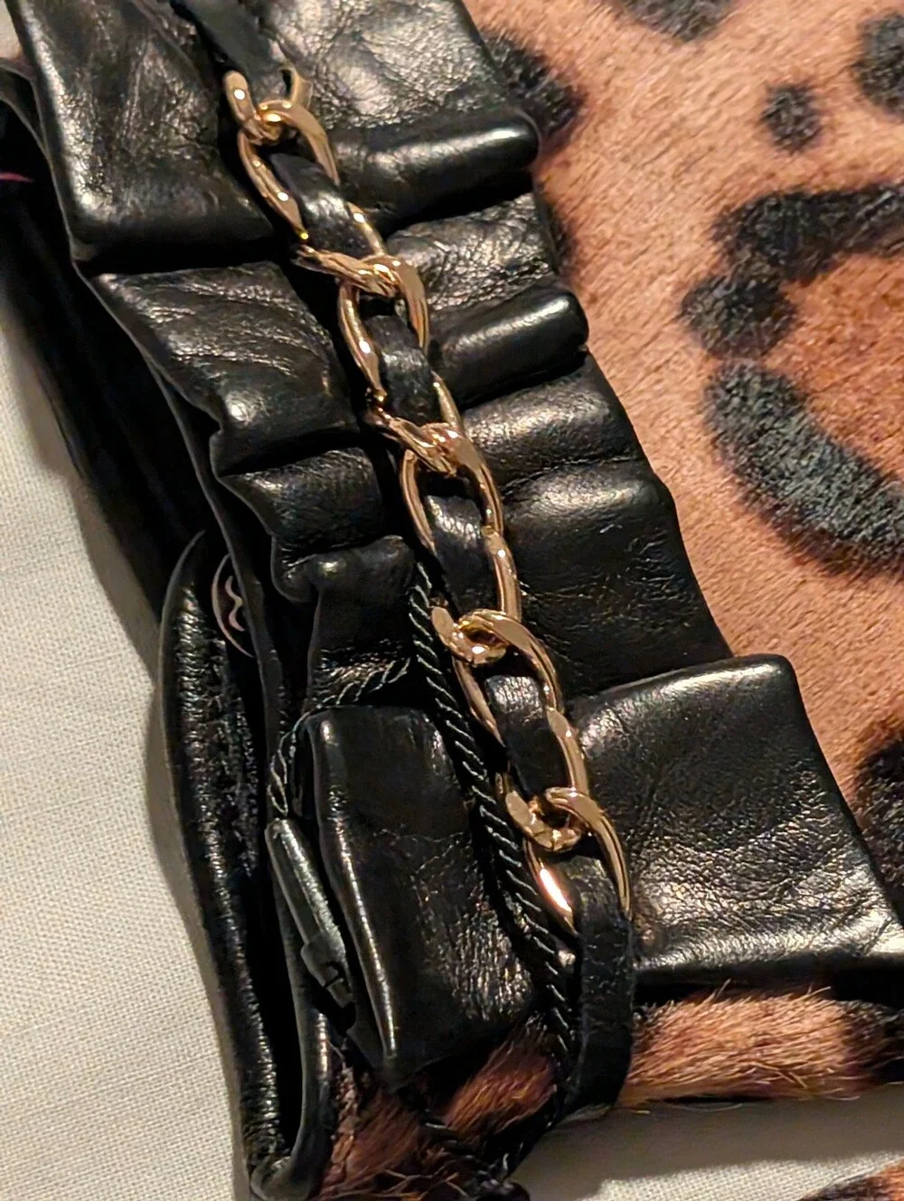 Portolano Ruffle Chain Leopard-Print Nappa Leather Gloves